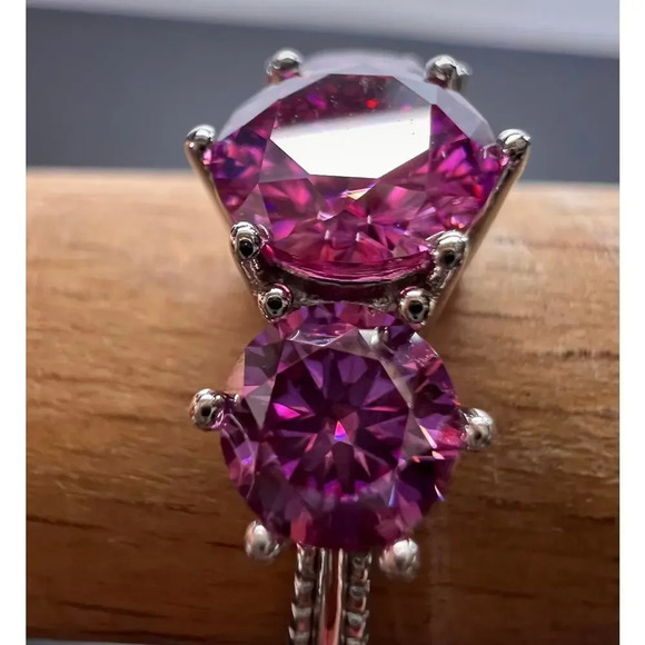 Pink moissanite trilogy ring in platinum over sterling silver size 7 - Picture 10 of 12